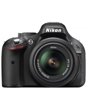 Зеркальный фотоаппарат Nikon D5200 Kit